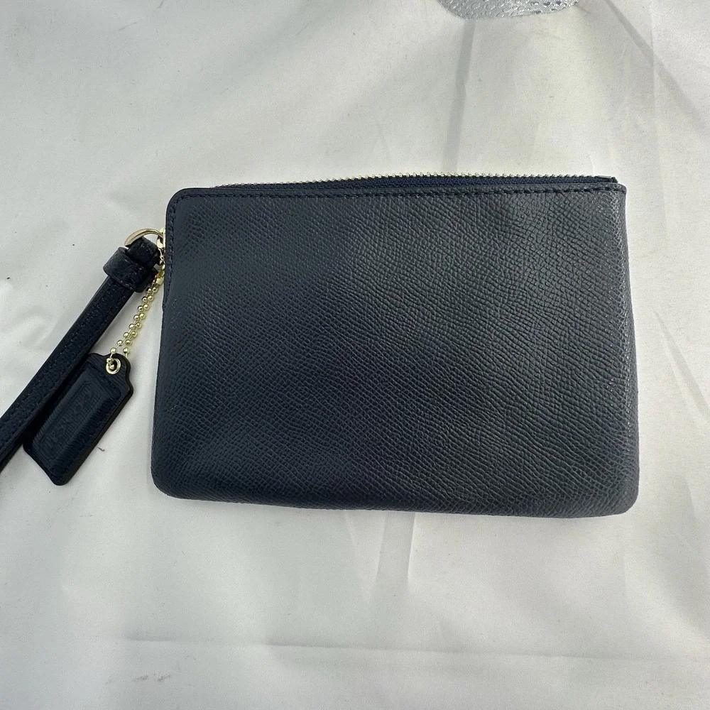 Coach Corner Zip Pebbled Leather Wristlet Pouch - Black CV396